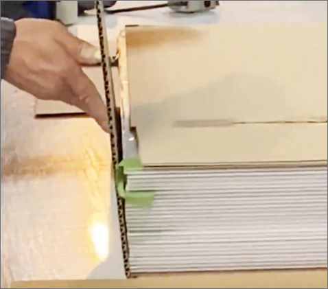 中空ポリカの梱包の様子