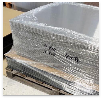 中空ポリカのパレット積み